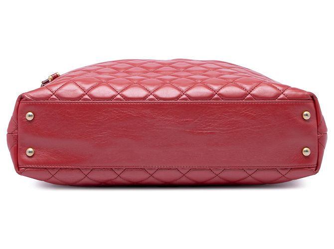 Bolsa Tote Chanel Red CC em couro de bezerro acolchoado com zíper frontal, cordão de ajuste e corrente Vermelho - vista 3