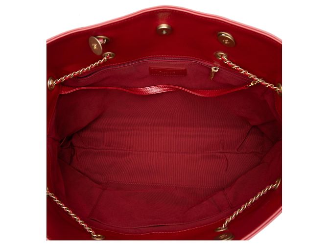 Bolsa Tote Chanel Red CC em couro de bezerro acolchoado com zíper frontal, cordão de ajuste e corrente Vermelho - vista 4