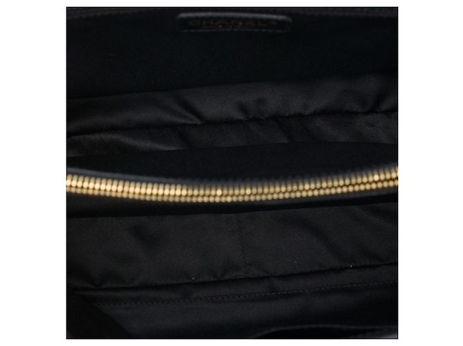Borsa Chanel Black Caviar Grand Shopping Tote Nero - vista 4