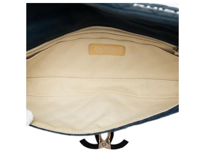 Clutch Chanel Blue Quilted Canvas CC Cruise East West Flap Blu navy - vista 4