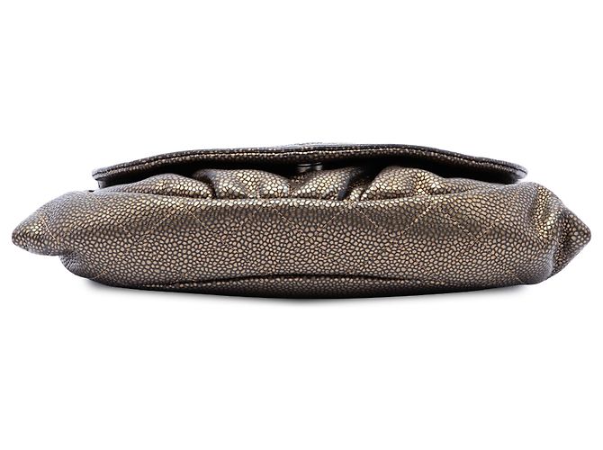 Chanel Gold CC Metallic Caviar Half Moon Wallet on Chain D'oro - vista 3