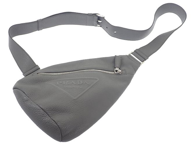 Borsa a tracolla Prada in Vitello Daino grigio con logo impresso Marrone - vista 2