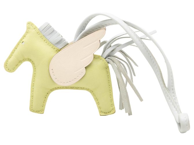 Hermès Ciondolo Grigri Rodeo Pegase PM in pelle di agnello Milo Yellow e Swift Giallo - vista 2