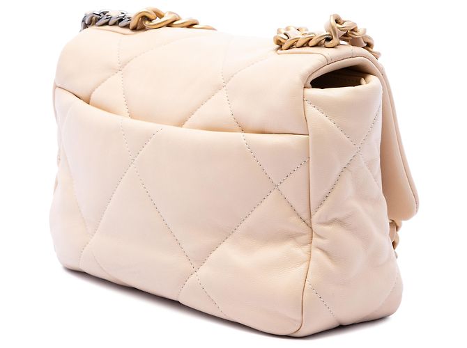 Chanel 19 Flap Medium en agneau marron Beige - vue 2