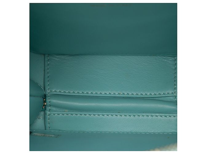 Chanel Blue Caviar CC Filigree Vertical Vanity Case Blu chiaro - vista 4