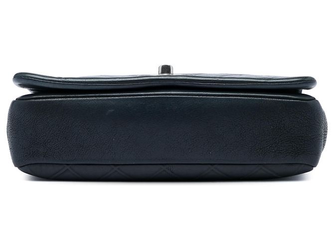 Chanel Black Medium Diamond Embossed Calfskin New Chic Flap Nero - vista 3