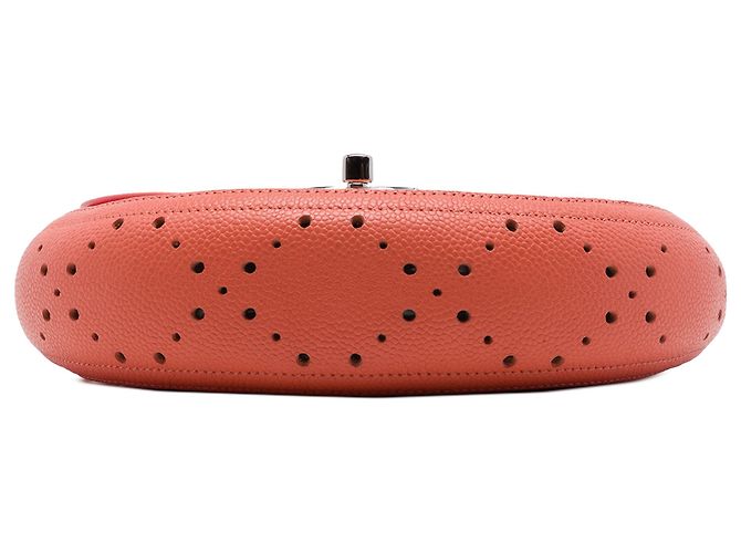 Chanel Orange Small CC Perforated Caviar Messenger Flap Arancione Pesca - vista 3