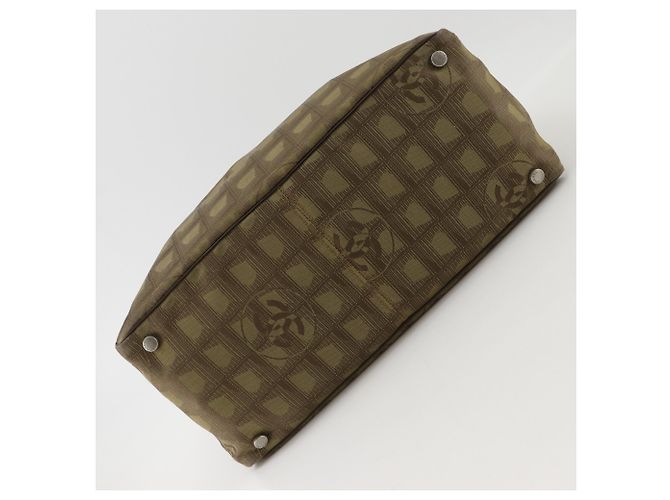 Sac Tote Chanel New Travel Line Khaki Kaki - vue 10