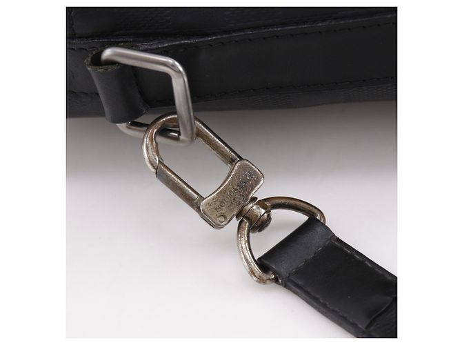 Borsa a tracolla Louis Vuitton Calypso MM Nero - vista 16