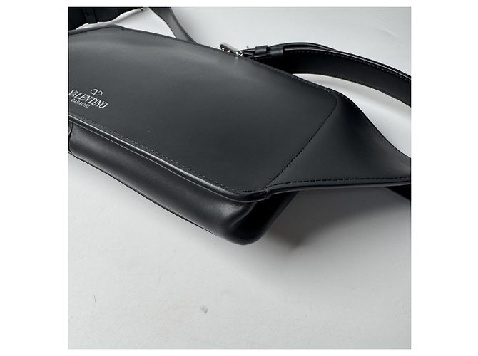 Borsa Sling in pelle nera Valentino Garavani Nero - vista 13