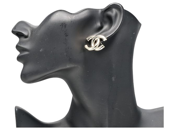 Chanel Coco Mark Stecker-Ohrringe - Ansicht 2