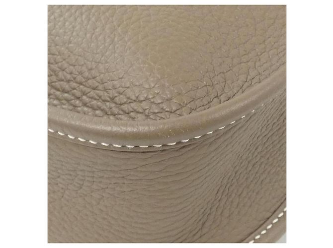 Hermès Borsa a tracolla Hermes Evelyne 3 PM Taupe - vista 3