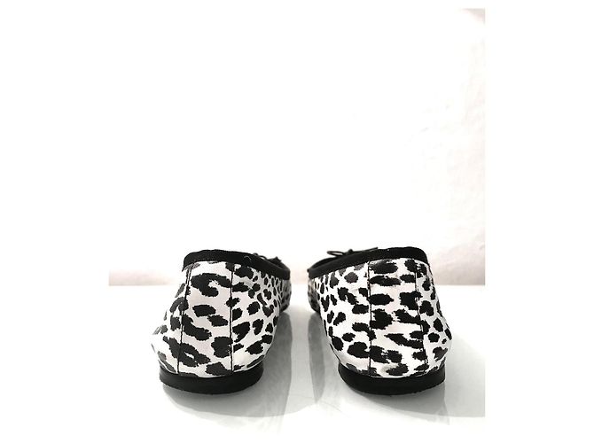 Autre Marque Saint Laurent Bailarinas de Pony Hair Estampado Leopardo Negro Blanco Estampado de leopardo - vista 4
