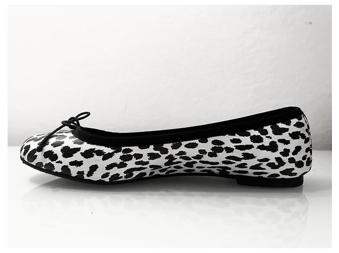 Autre Marque Saint Laurent Bailarinas de Pony Hair Estampado Leopardo Negro Blanco Estampado de leopardo - vista 5