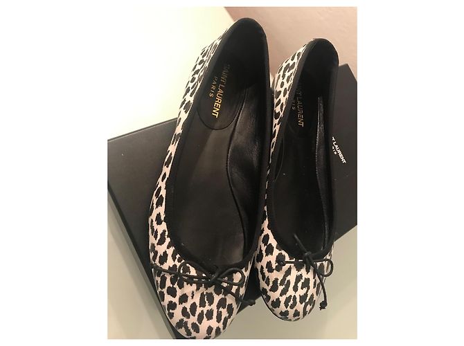 Autre Marque Saint Laurent Bailarinas de Pony Hair Estampado Leopardo Negro Blanco Estampado de leopardo - vista 6
