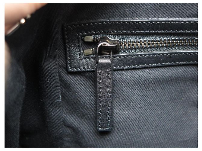 NUOVA BORSA GIVENCHY ANTIGONA PM PELLE LACCATA NERA TRACOLLA Nero - vista 10