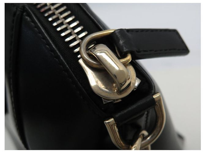 NUOVA BORSA GIVENCHY ANTIGONA PM PELLE LACCATA NERA TRACOLLA Nero - vista 15