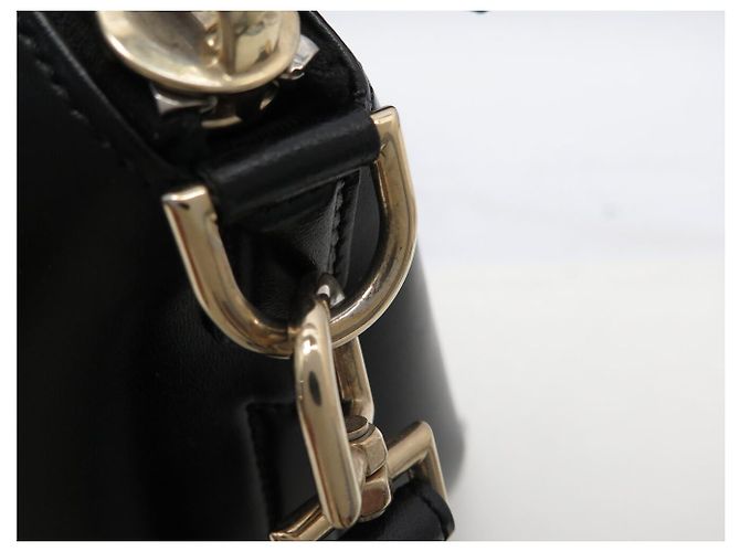 NUOVA BORSA GIVENCHY ANTIGONA PM PELLE LACCATA NERA TRACOLLA Nero - vista 16