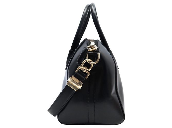 NUOVA BORSA GIVENCHY ANTIGONA PM PELLE LACCATA NERA TRACOLLA Nero - vista 3