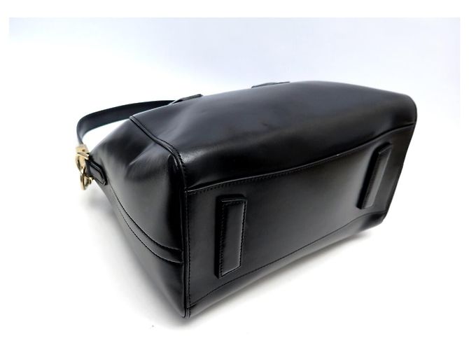 NUOVA BORSA GIVENCHY ANTIGONA PM PELLE LACCATA NERA TRACOLLA Nero - vista 5
