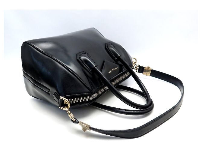NUOVA BORSA GIVENCHY ANTIGONA PM PELLE LACCATA NERA TRACOLLA Nero - vista 6