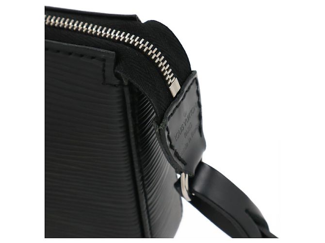 Louis Vuitton Pochette Accessoires Schwarz - vue 7