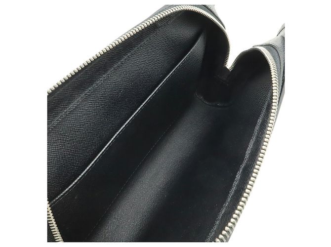 Clutch Louis Vuitton Baikal Negro - vista 7