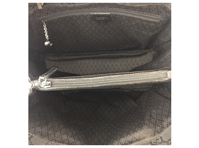 Borsa tote Gucci Bamboo in nylon nero - vista 9
