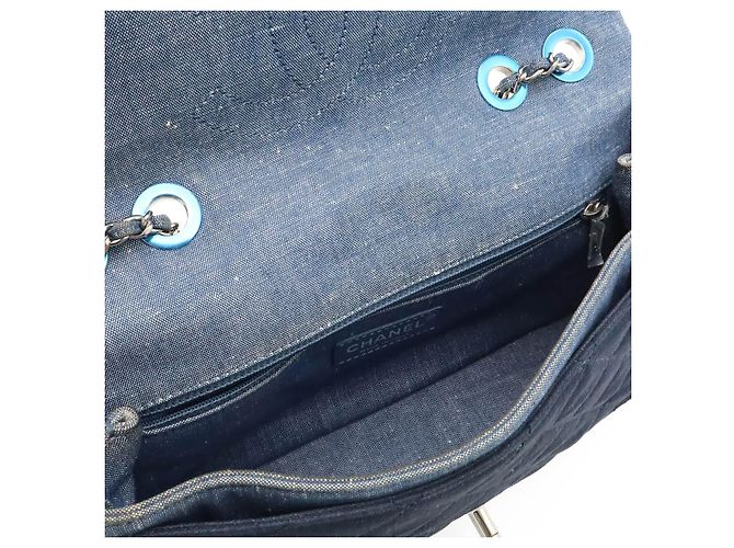 Borsa a tracolla Chanel Medallion Matelassé con catena W Blu - vista 6