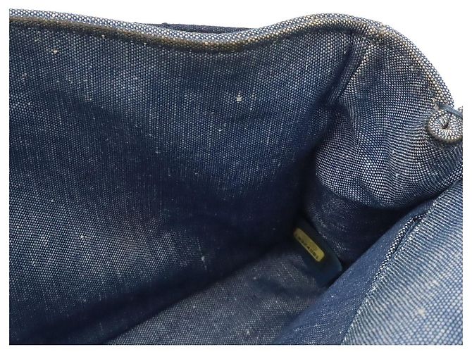 Borsa a tracolla Chanel Medallion Matelassé con catena W Blu - vista 7