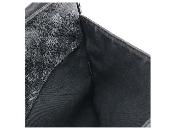 Sac Messenger Louis Vuitton District MM Multicolore - vue 7