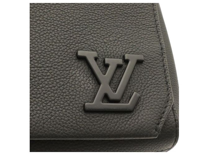 Bolso de hombro Louis Vuitton Takeoff Messenger Negro - vista 5