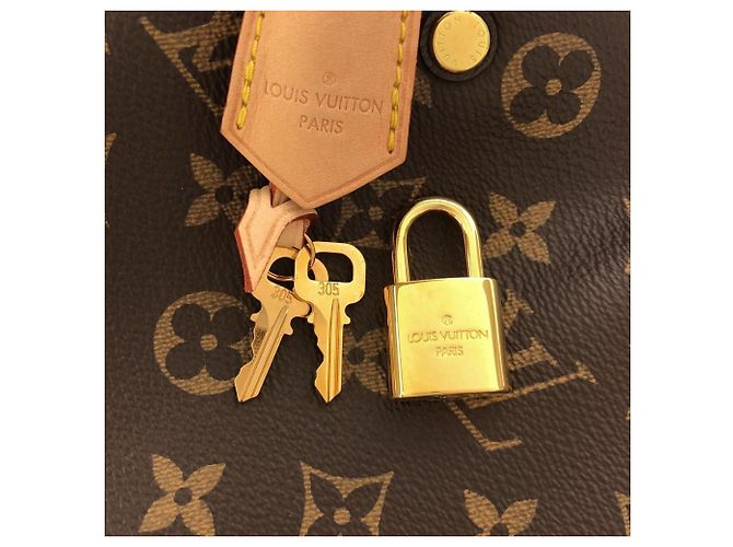 Bolsa Louis Vuitton Monogram Montaigne BB Marrom - vista 3