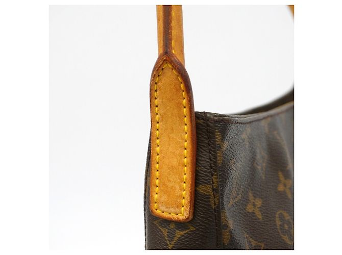 Bolsa de Ombro Louis Vuitton Monogram Looping GM Marrom - vista 10