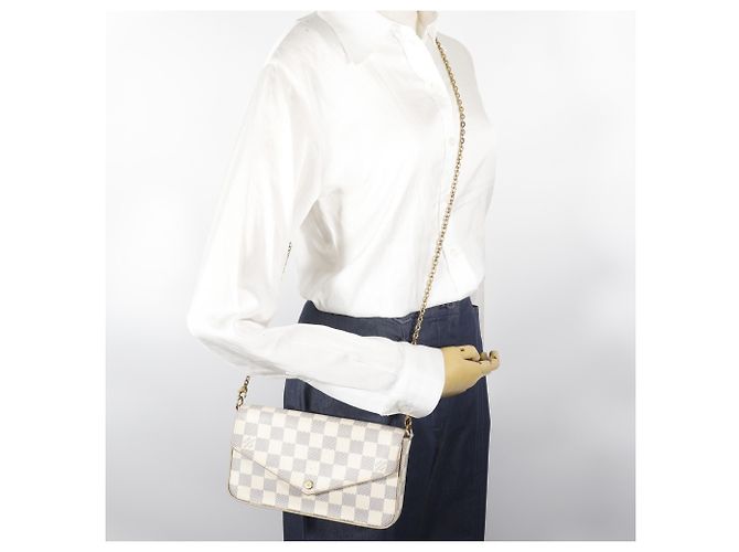 Borsa a tracolla Louis Vuitton Pochette Felice Bianco - vista 16