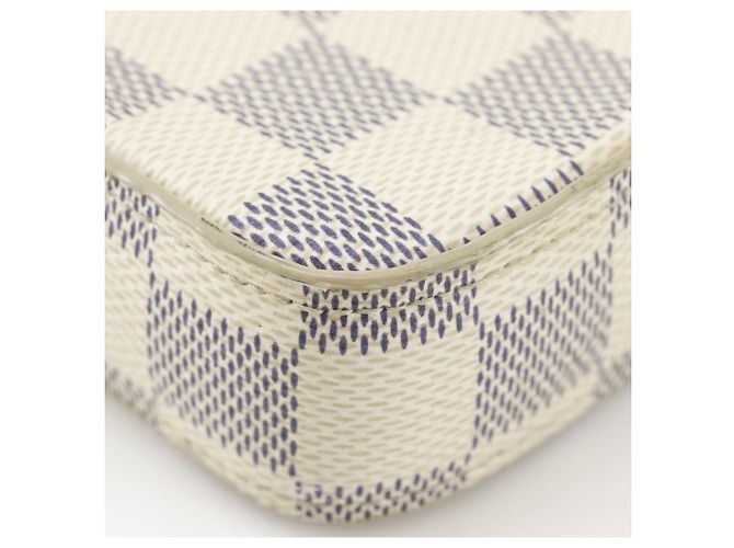 Borsa a tracolla Louis Vuitton Pochette Felice Bianco - vista 4