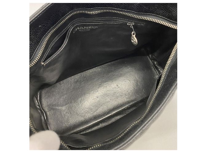 Borsa Tote Chanel in pelle di vitello grana nera Nero - vista 4