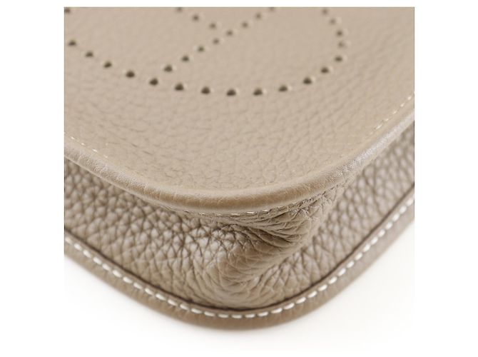 Hermès Borsa a tracolla Hermes Evelyne Amazone 16 TPM Marrone - vista 5