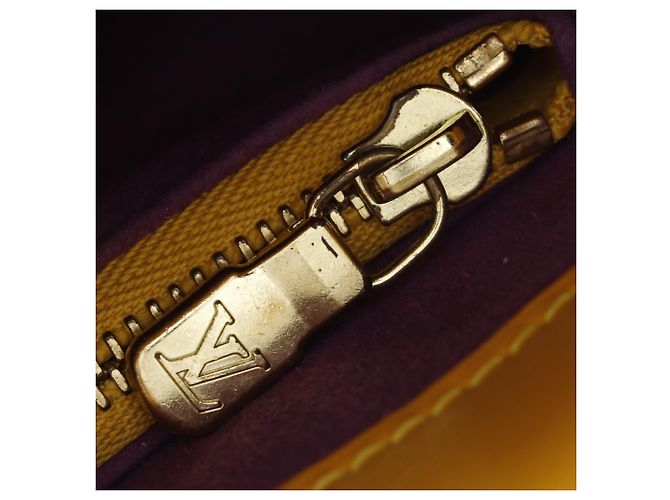 Borsa a tracolla Louis Vuitton Bushi Giallo - vista 15