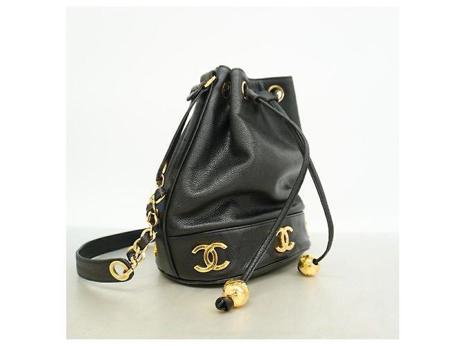 Borsa a tracolla Chanel Triple Coco in pelle caviar Nero - vista 2