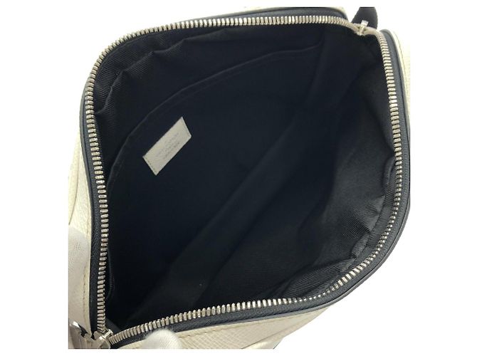 Borsa a tracolla Louis Vuitton Taiga Lama Outdoor Messenger Bianco - vista 8