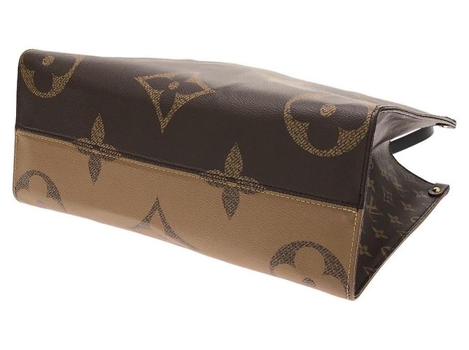 Borsa Louis Vuitton Monogram Giant OnTheGo MM Marrone - vista 3