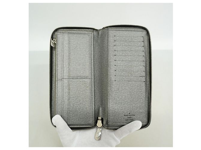 Louis Vuitton Taigarama Zippy Wallet Silvery - view 3