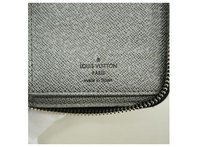 Louis Vuitton Taigarama Zippy Wallet Silvery - view 4