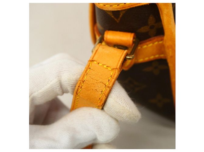 Bolsa de Ombro Louis Vuitton Monogram Sologne Marrom - vista 11