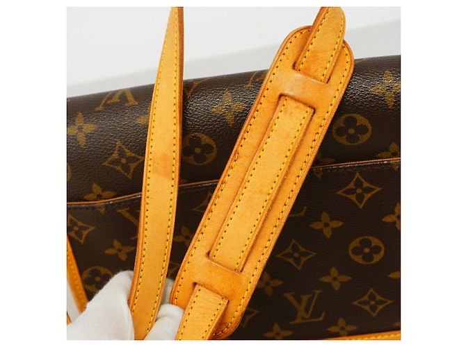 Bolsa de Ombro Louis Vuitton Monogram Sologne Marrom - vista 9