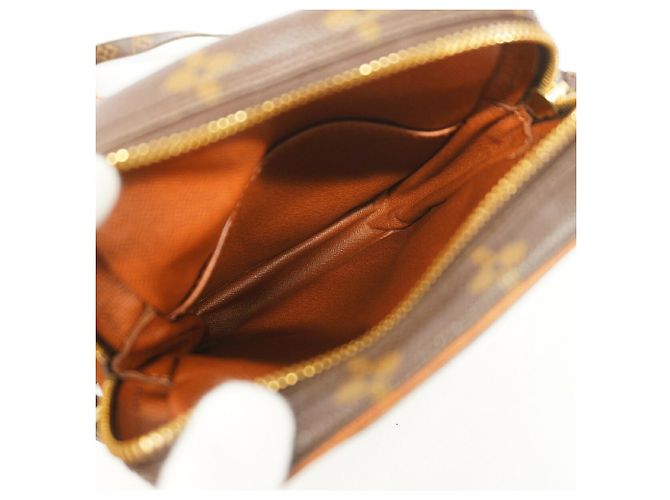 Bolsa de Ombro Louis Vuitton Monogram Danube Marrom - vista 4
