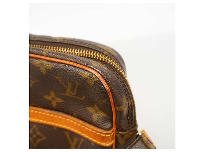 Bolsa de Ombro Louis Vuitton Monogram Danube Marrom - vista 9