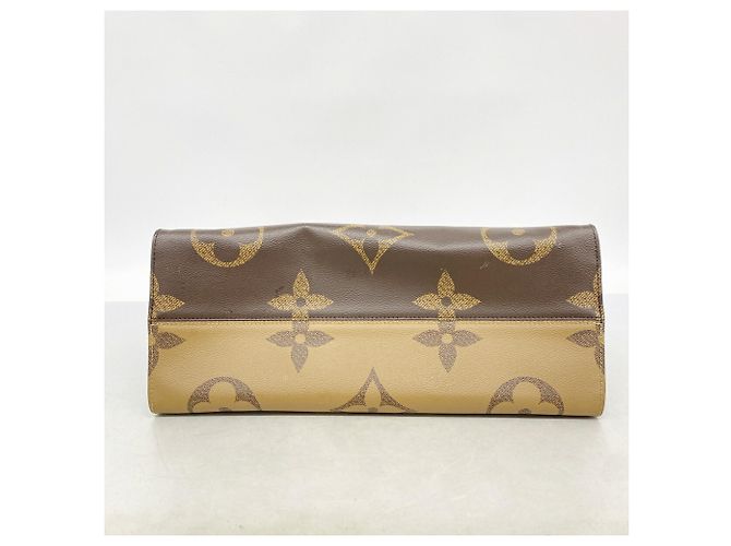 Louis Vuitton Monogram Giant Reverse OnTheGo GM Tote Bag Braun - Ansicht 3