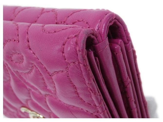 Cartera tri-fold Chanel 70614 de piel de cordero rosa - vista 3